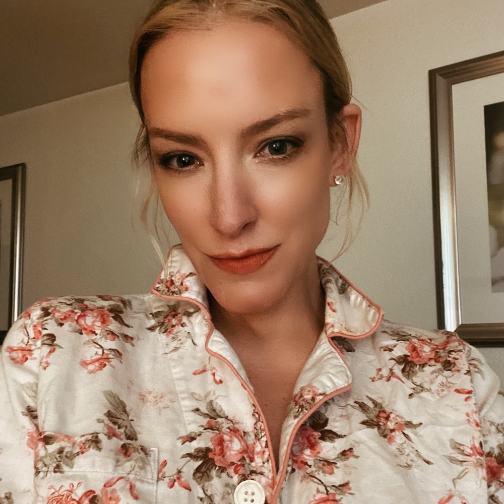 Beautiful Floral Oscar de la Renta womens pajamas